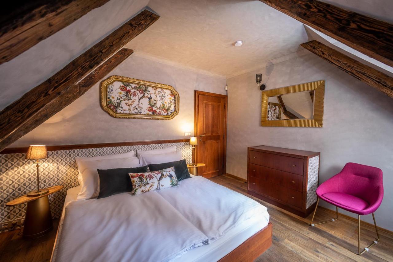 Miss Sophie's Charles Bridge 4* Praga